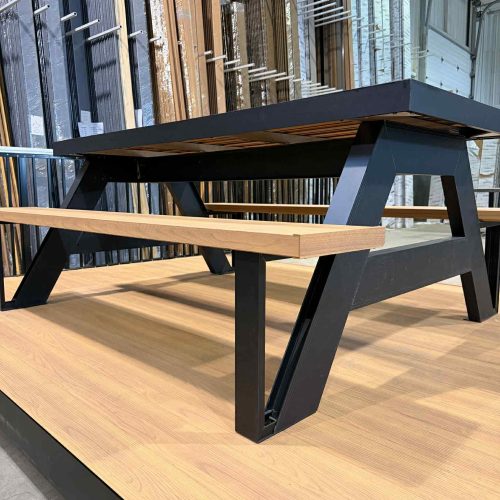 Terrasse Bellalumi avec mobilier contemporain et finition bois